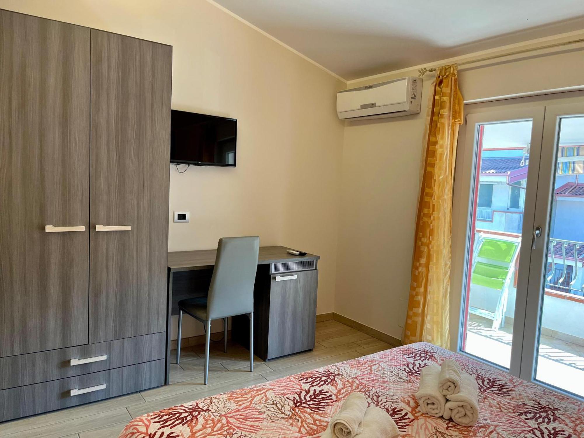 B&B Galatea ซานตาโดเมนิกา ภายนอก รูปภาพ
