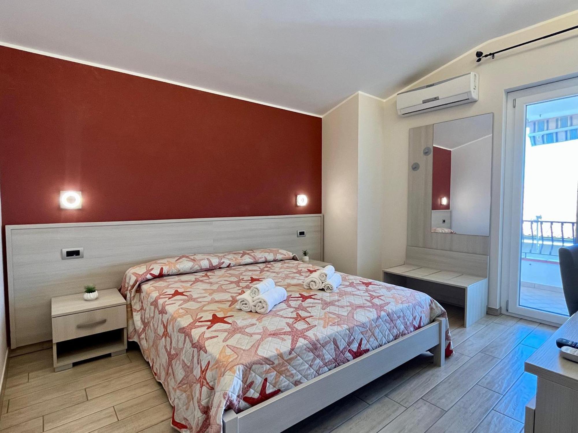 B&B Galatea ซานตาโดเมนิกา ภายนอก รูปภาพ